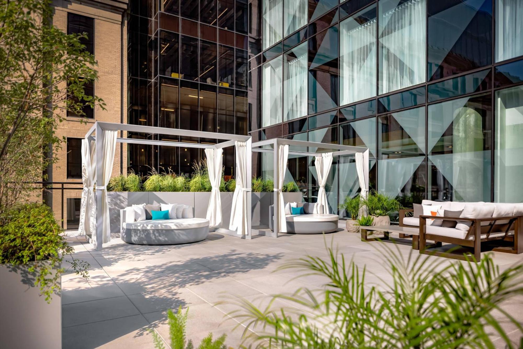 Humaniti Hotel Montreal, Autograph Collection — Photos 1